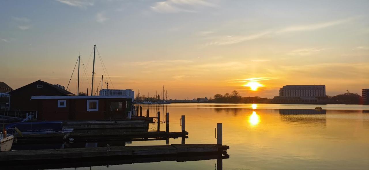 Hausboot Wilhelmshaven - Traum Unterkunft An Der Jade Екстер'єр фото